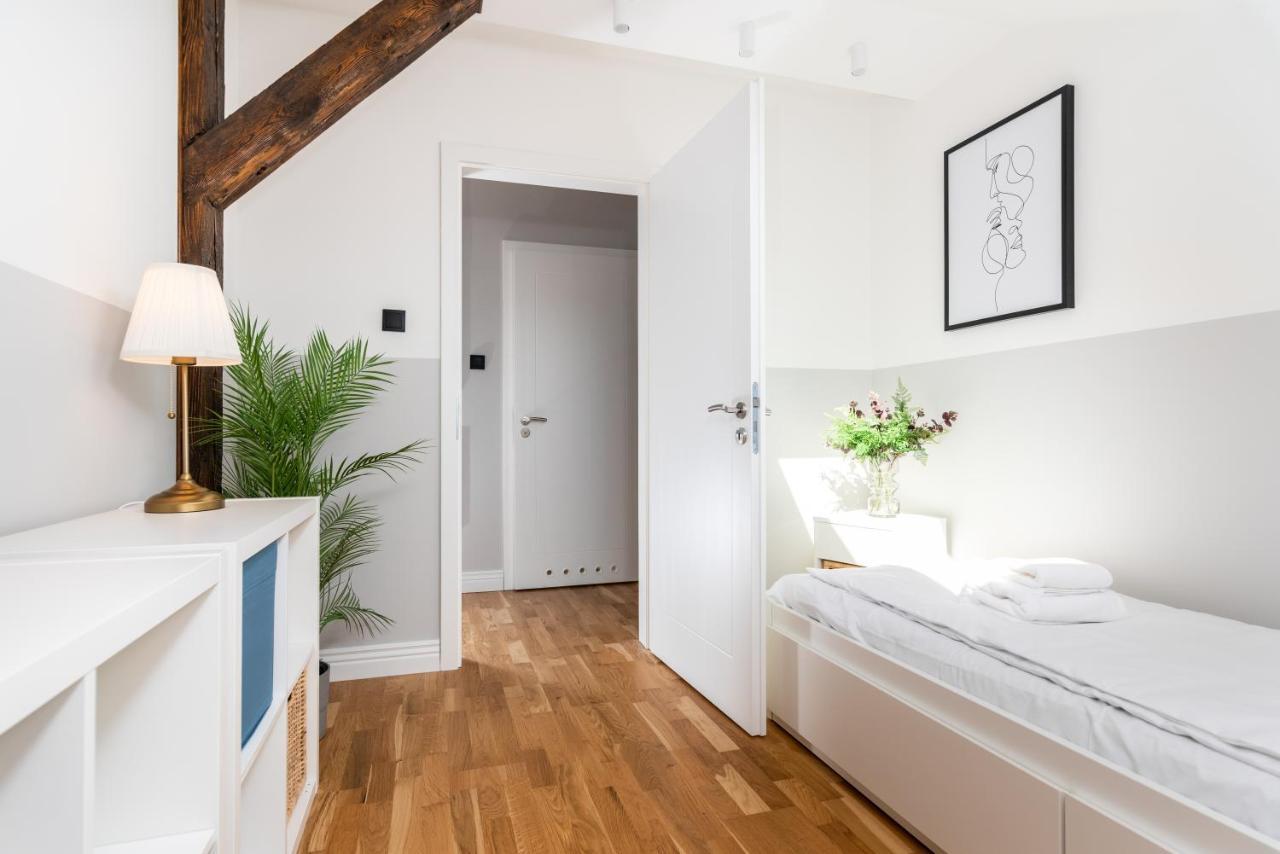 Riverside Premium Class Apartment - By Upstairs Cracovia Esterno foto